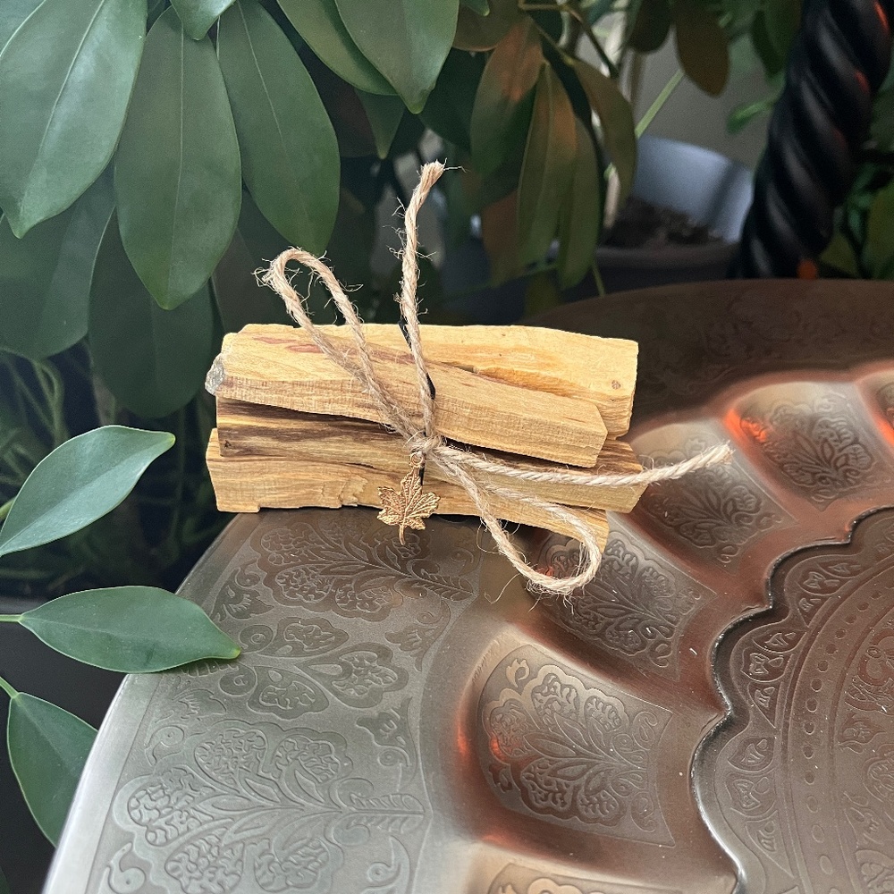 Palo Santo Bundle (Minimum 5 sticks)